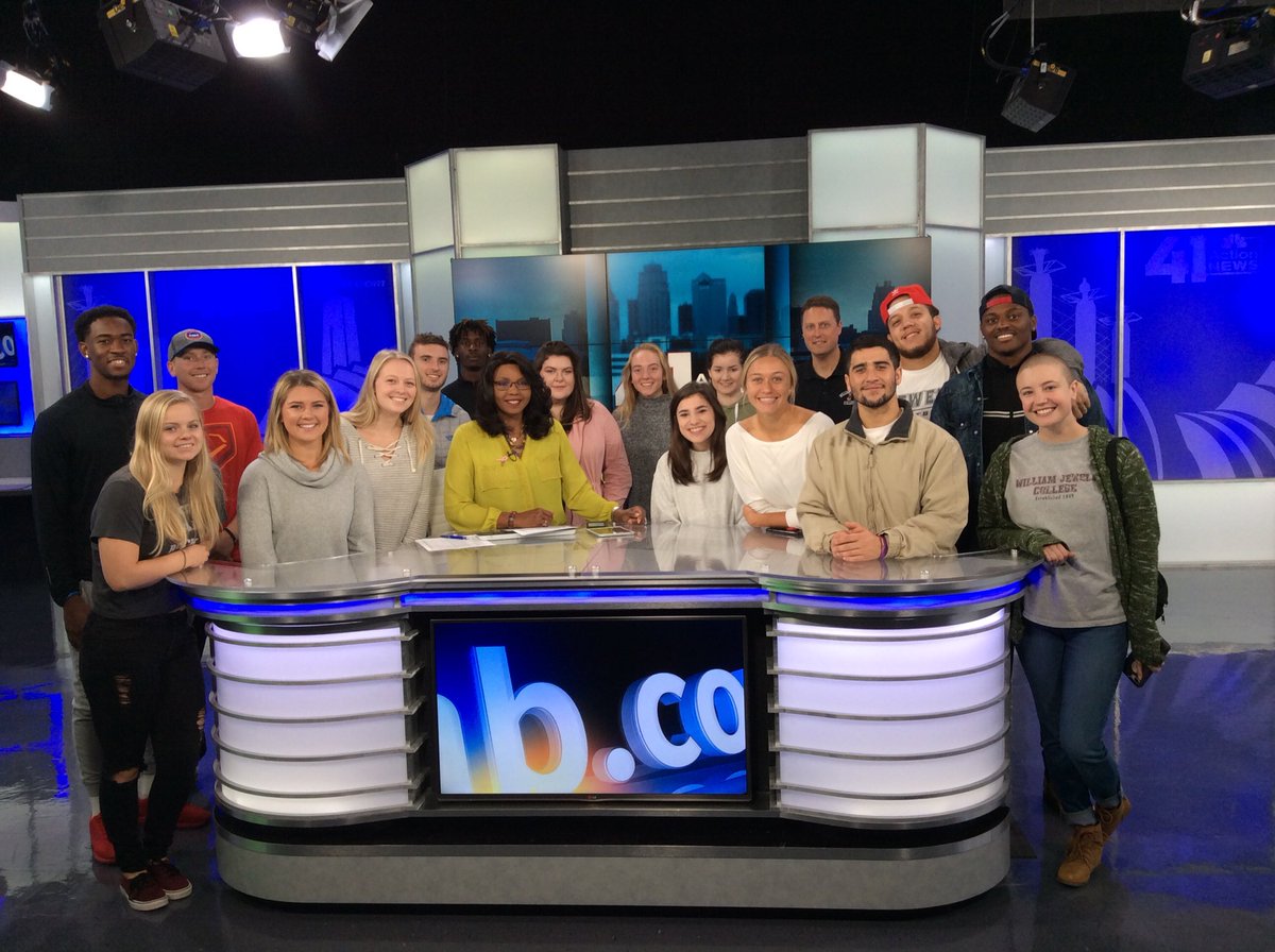 HoopsHoopsj's tweet photo. Thanks for the great tour @41actionnews @williamjewell #COM333 https://t.co/YdVqRYIZqq