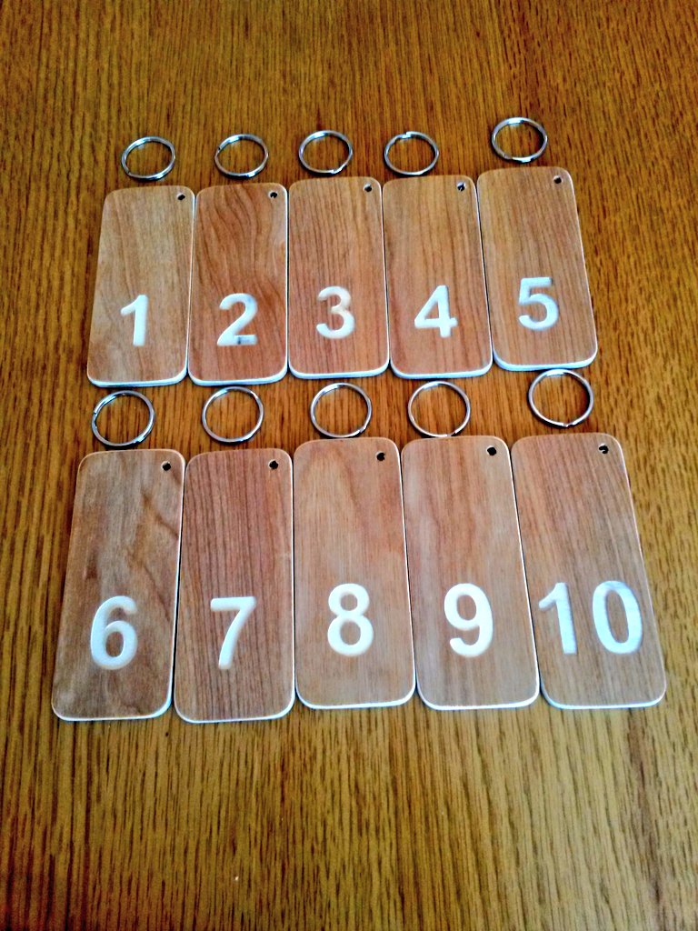 kcwoodcraft's tweet photo. #BlkCountryHour Check out our handmade personalised large wooden keyrings at https://t.co/urCyM58UUp any name or number engraved ☺ Husband and Wife team based in #Wolverhampton great gifts or perfect for #hotels #b&b #lockerkeys etc https://t.co/ycrmgcGgIr
