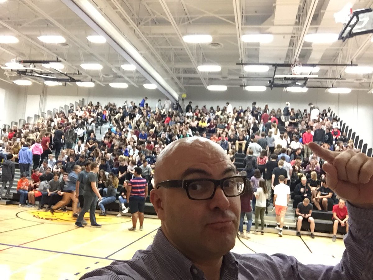 Thanks <a href="/LeamingtonDSS/">LeamingtonDSS</a> for an AMAZING crowd of 950 financial literacy students today! <a href="/MeridianCU/">Meridian CU</a> <a href="/funnymoneyman/">FunnyMoneyMan</a>