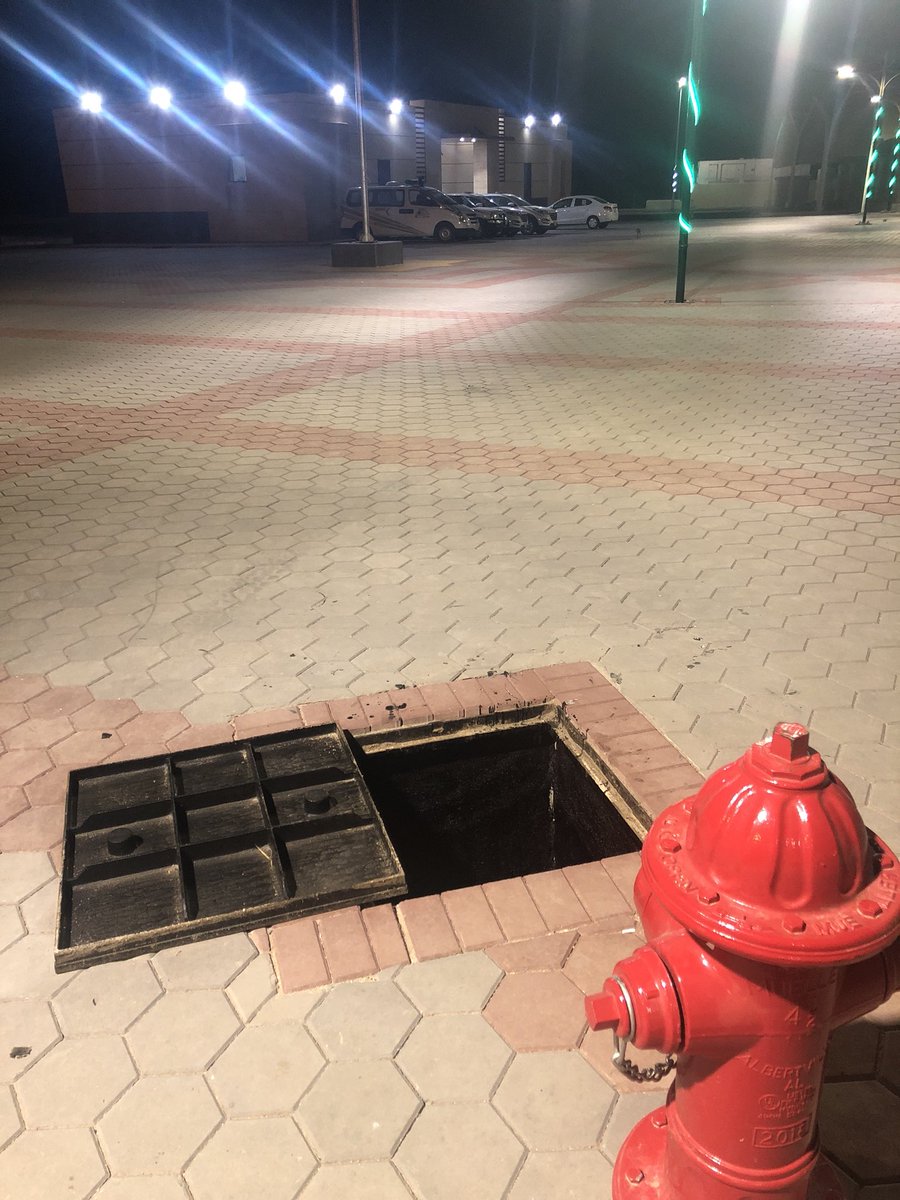 aseerooo575's tweet photo. @HajMinistry حفرة بحجز النواريه مكشوفه ويوجد عوائل واطفال متنزهين بالحجز https://t.co/rO7v7lrLp9