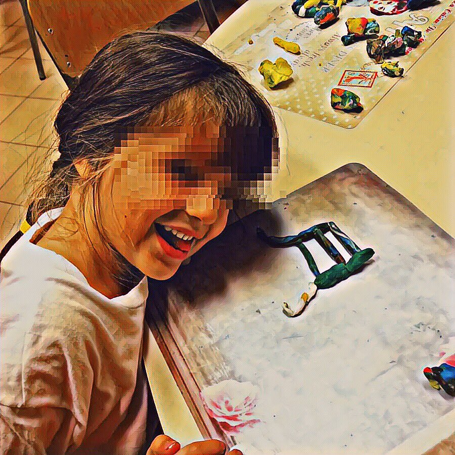 paoletta1009's tweet photo. Using @PlayDoh to write chinese characters was a great experience for all #kindergarten kids! 
We ♥️ Chinese! 

#learnbydoing https://t.co/2RyRwwe3ir