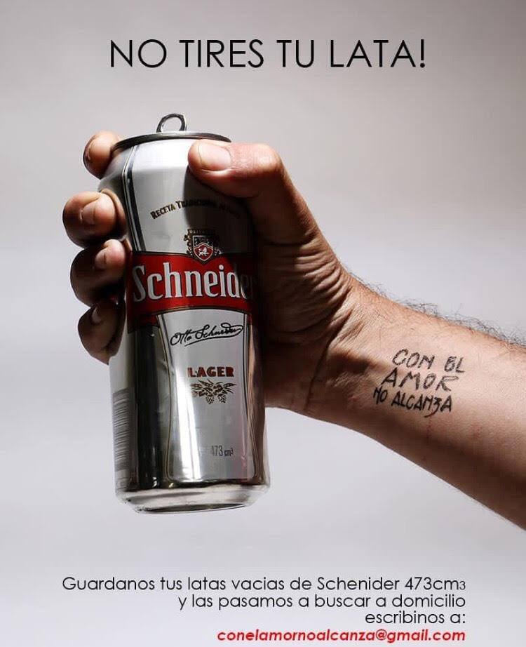 [GUARDAME LA LATITA] Llamado a la solidaridad: Esta foto hermosa que sacó Maxi Conforti es para pedirles a les tomadores de cerveza #Schneider que nos junten las latitas de 473 cm3 para la segunda performance de #Conelamornoalcanza, las vamos a buscar a cualquier lado! Gracias!