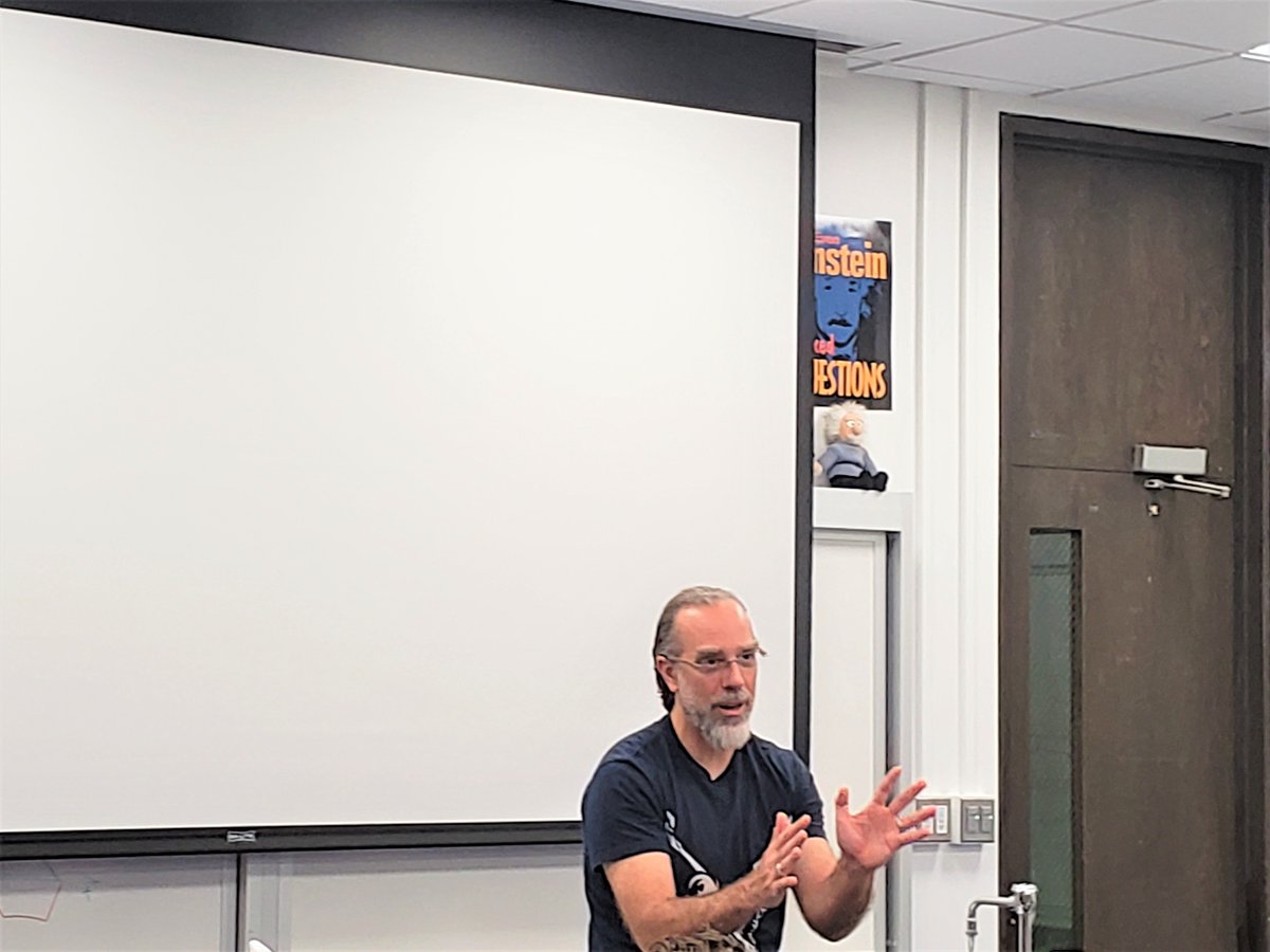 ETHSAlumni's tweet photo. We were pleased to welcome back 2013 Distinguished Alumni Awardee @astroteller . Astro spoke to students during an assembly and a classroom visit. He engaged students in conversations regarding careers, science and his philosophies on life. https://t.co/yMbZMnuNbp