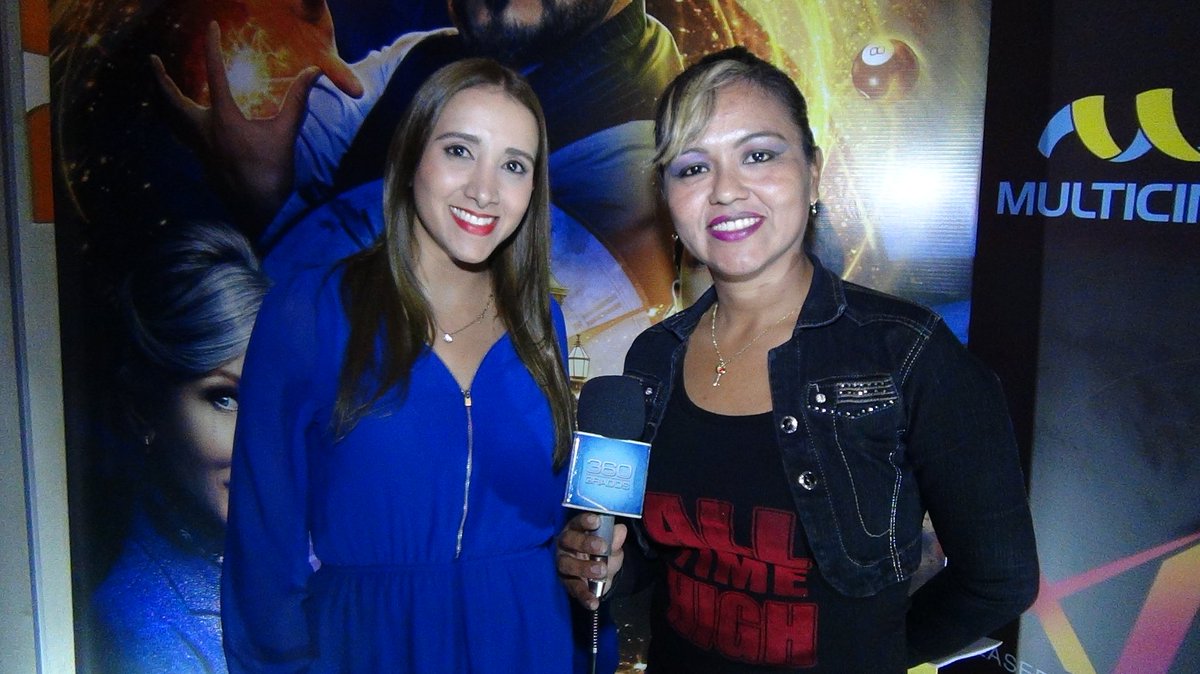 bettzi_vargas's tweet photo. @rs360Grados  presente en la avant premier de #AndesFilms
" La casa 🏡 con un reloj ⏰en sus paredes ". https://t.co/QE2ncj4DFG