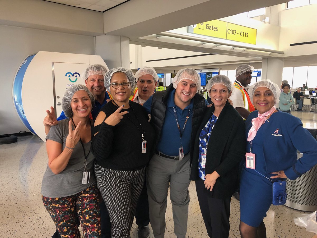 McVick7's tweet photo. #UAIFSbaseEWR’s Susan, Gwendolyn, and Maria join us in Rise Against Hunger meal prep! @weareunited #beingunited https://t.co/cttGYjOTWc