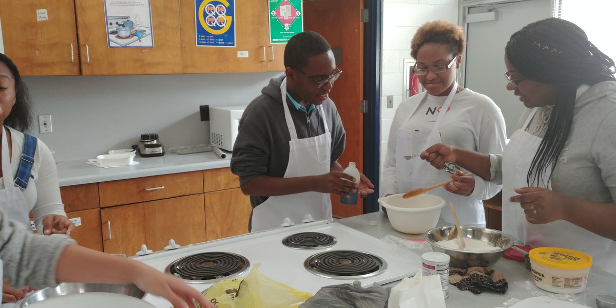 Mrs. Carter"s class working together to get the job done. Believe it, Team Work makes the dream work, We do it better Together!