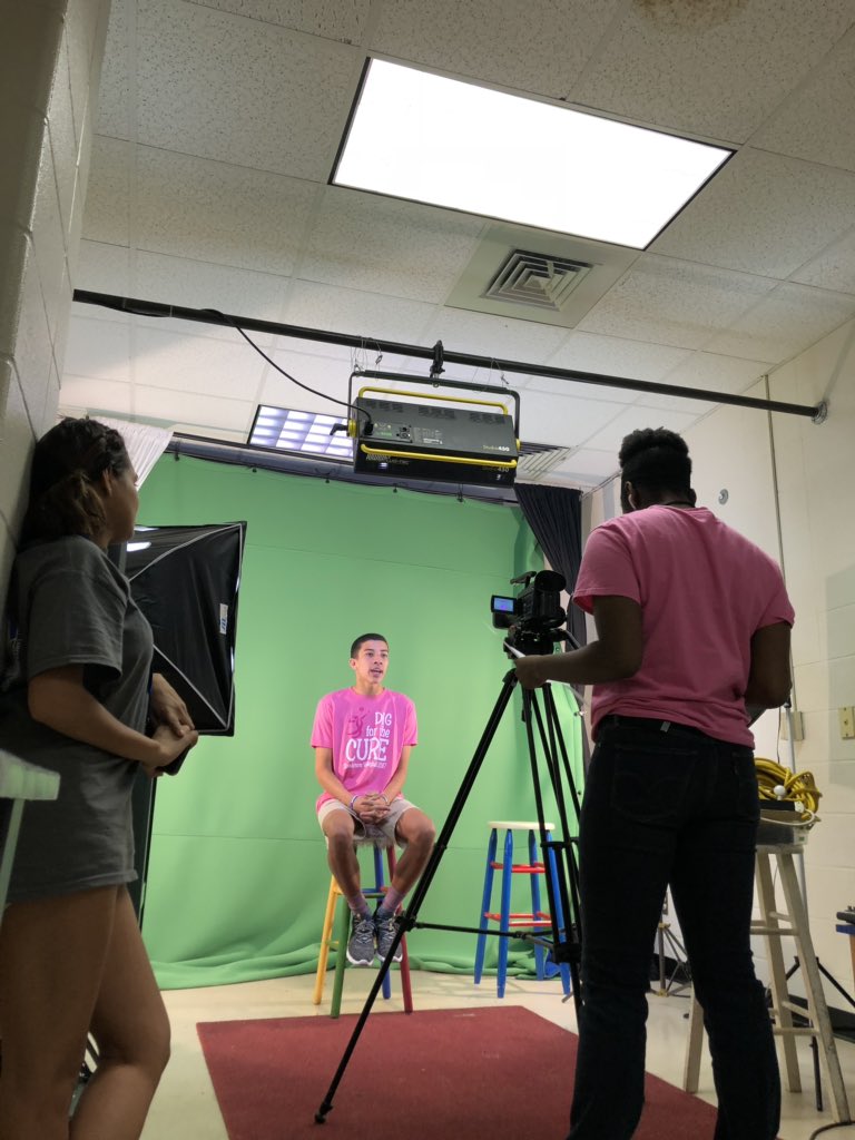 shsequity's tweet image. Plan ahead for our Equity Team meeting this Thursday during 1st and 2nd periods. If you have any questions email shsequityteam@gmail.com  Credit to @Jai_be_ballin for 📹filming our SHS Equity video that will run later this week! #ListenthenLead