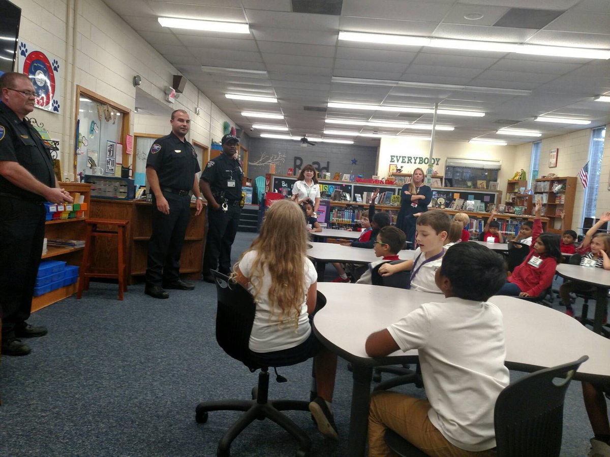 Coltranewebb's tweet photo. Thanks to our friends from @ConcordNCFire who came out to talk to our students about fire safety! #AwesomeInformation #CougarNationSaysThanks 🚒 https://t.co/vry1TE15aU