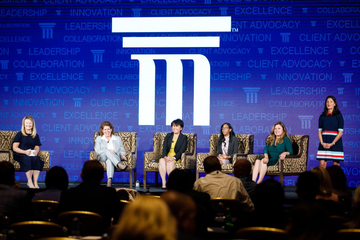 MFinancialGroup's tweet photo. Diversity makes your business stronger. A big thank you to our panelists from this morning's presentation: "How #Diversity and Inclusion Benefits Your Bottom Line." @Nationwide @azhcc @MatrixMedNtwk #2018MM Photo: @LILAPHOTO https://t.co/TxaNDoqFan