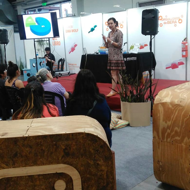 delfabroale's tweet photo. Pics de ayer en #FeriaDelLibroBerazategui #librarte2018🌻✨ @CulturaBe
#InteligenciaEmocional para niños
#EducacionEmocional #EducandoElGenio #ElCuadernoDeMisEmociones https://t.co/kGxmIXeHFk