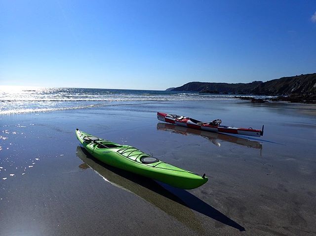 AdventureScilly's tweet image. Getting ready to launch.... In Cornwall for the @sea_kayaking_cornwall symposium and courses week. Doing #iskga Incident Management course. #kayak #guidetraining #cornwall @jeffallenkayaker @expeditionpaddler @rockpoolkayaksofficial ift.tt/2Od3QI6