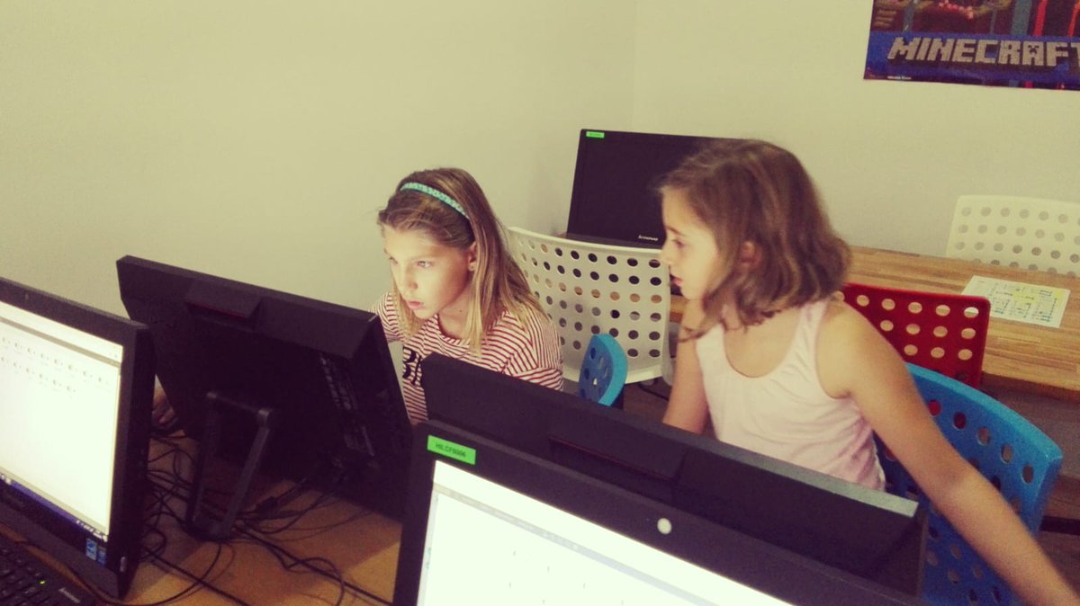 HowILearnedCode's tweet image. Hoy celebramos #AdaLovelaceDay18 la primera #SuperCodeGirl de la historia pero ni mucho menos la última 😎