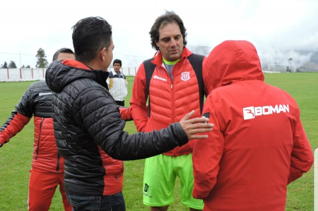 paulguamanLaVoz's tweet photo. Fabián Frías, DT del #TécnicoUniversitatio- habla por #Splendid1040 sobre el partido frente a #DCuenca https://t.co/alud7uAcnP
