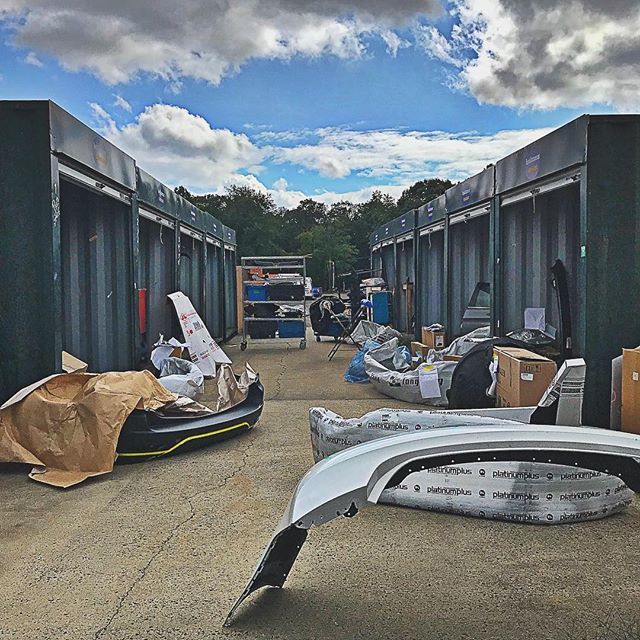 A clear sign of an extremely busy day in the parts department #shippingandreceiving #carparts #autobody #bodyshop #collisionrepair #collisionshop #autobodyshop #axalta #bodyshoplife #CountyLineAutoBody #CLABNJ #clearskies #cloudporn #notyouraveragebodysh… ift.tt/2QJr8lR
