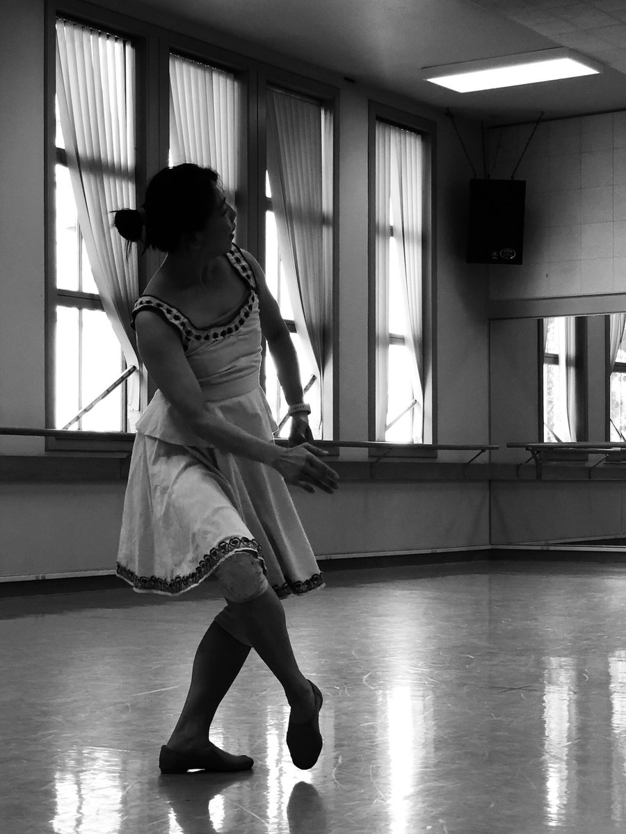 sjdanceco's tweet photo. Just 3️⃣ DAYS until Flying-Dreaming-Flying premieres at the California Theatre with the San José Chamber Orchestra! This is a performance you will not want to miss! Tickets at https://t.co/yU5rT0KZWC
#sjevents #sjtheaters #svcreates #sfbayarea #sanjoseevents  #sjtheaters #sjevents https://t.co/XrAmhOWenx