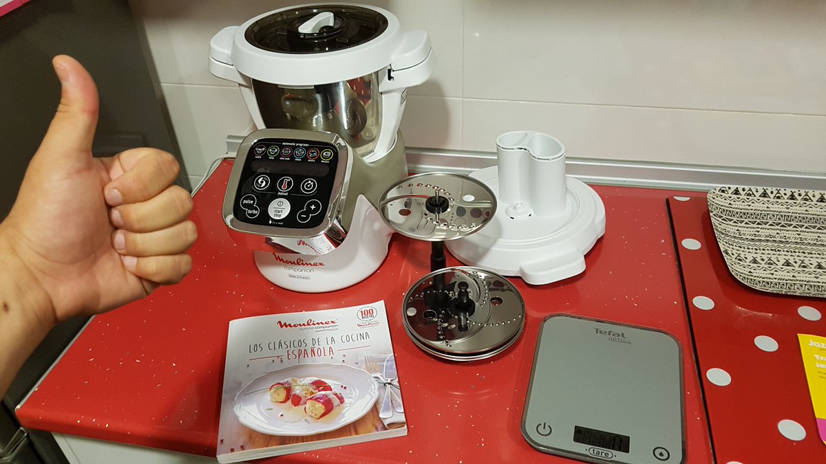 Vneon_th's tweet photo. Gracias a @Moulinex_ES por los regalos para el salvavidas de la casa #CompanionMoulinex Les daremos muy buena cuenta y compartiremos muchas recetas con tod@s vosotr@s https://t.co/ub0MKEXyGp