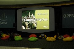 Sharat_Chander's tweet photo. @monkchips @lcooney @mcannonbrookes @radiowalker @csanchez @davejohnson @dpp @johnmark @IanSkerrett @jeunice @simonphipps @SavioRodrigues Perhaps one of the most inspiring events that Sun put on...#CommunityOne ("Open Possibilities").  Also, to my former boss - RIP #IanMurdock; you're still remembered/missed
#Java #DevelopersMatter #CommunityMatters https://t.co/OGBtHDG2hR