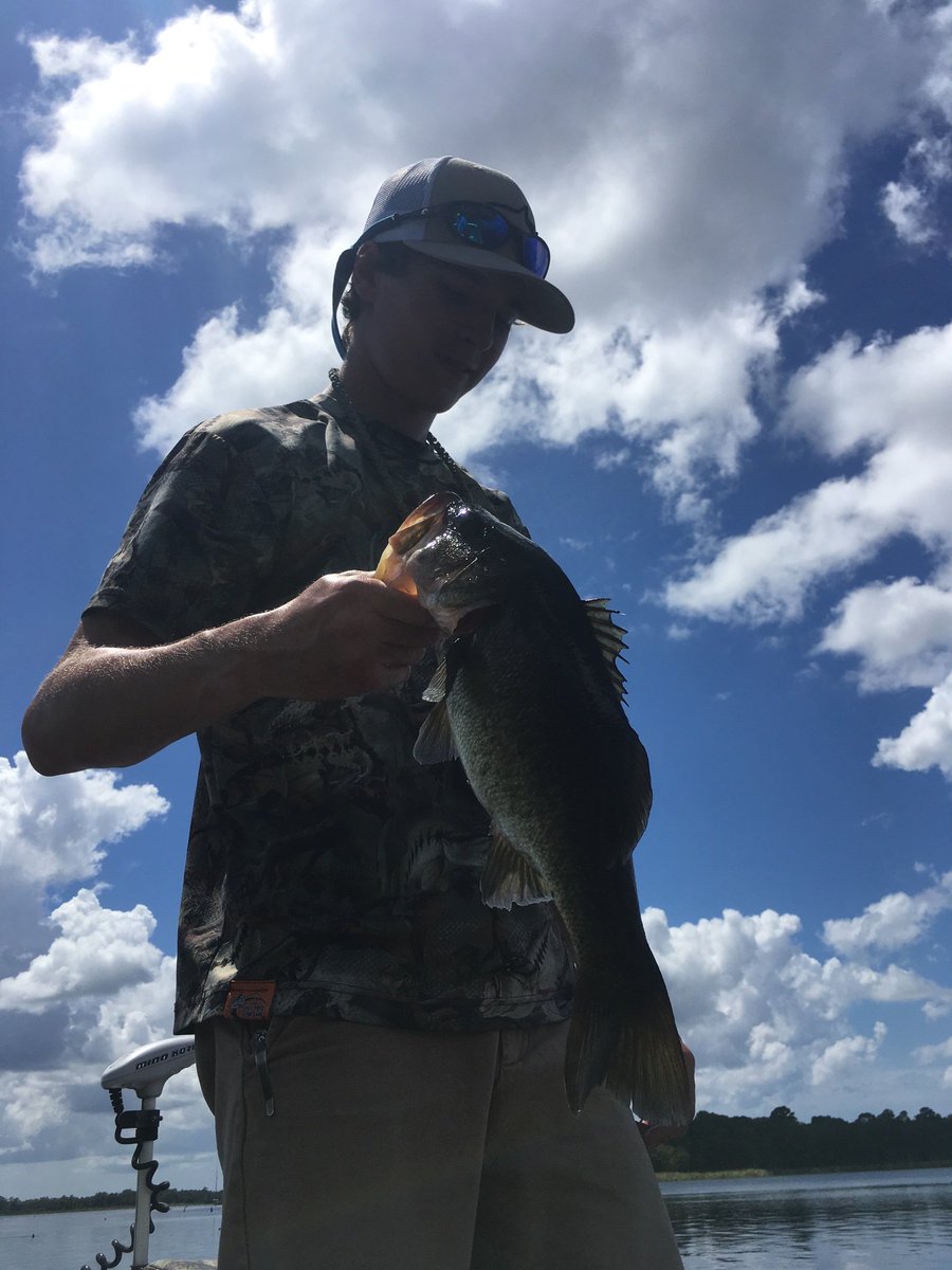 SwampCabbage5's tweet photo. #Florida #bassfishing #raisingboys #SwampCabbage #rippinlips https://t.co/qrioRC6aIf