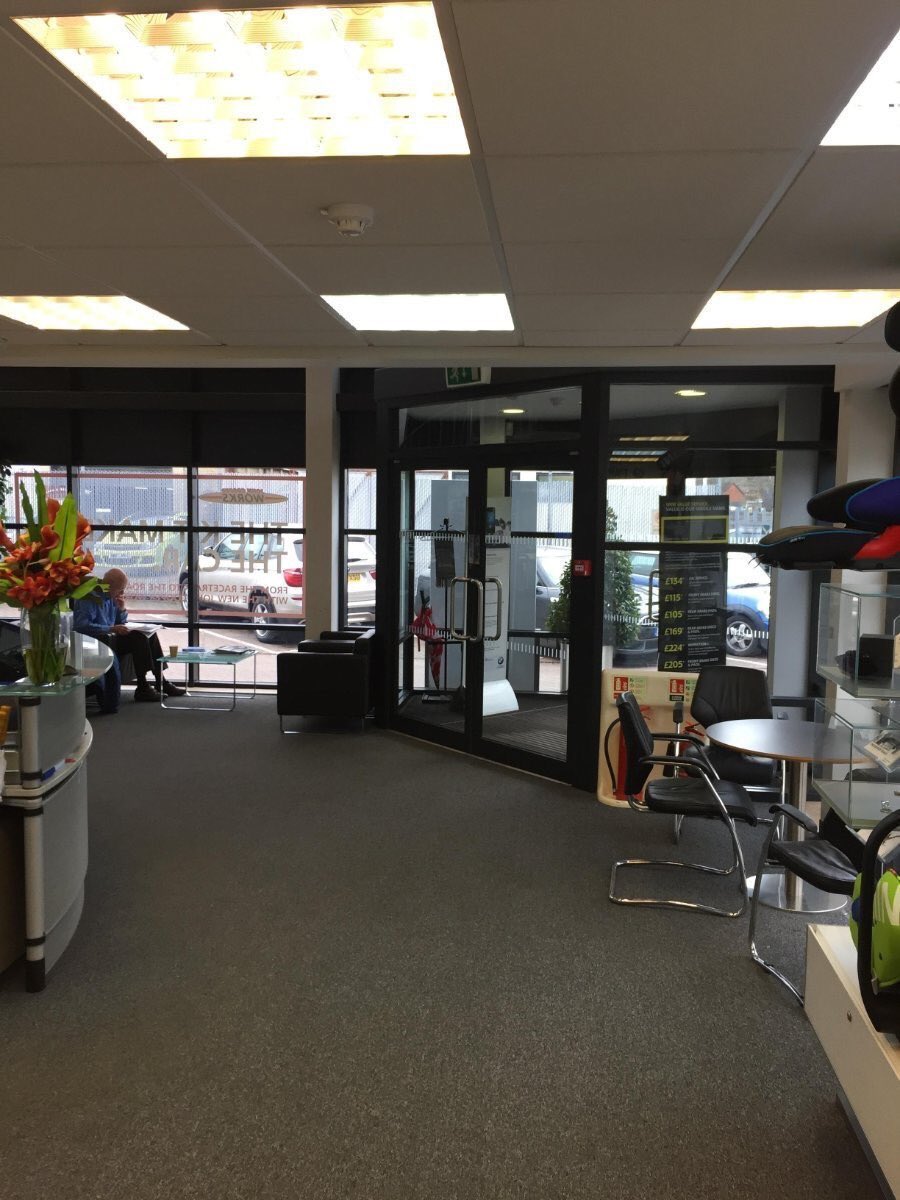 IPLimited's tweet image. Barrons BMW After Sales Farnborough, prior to a recent refurbishment.