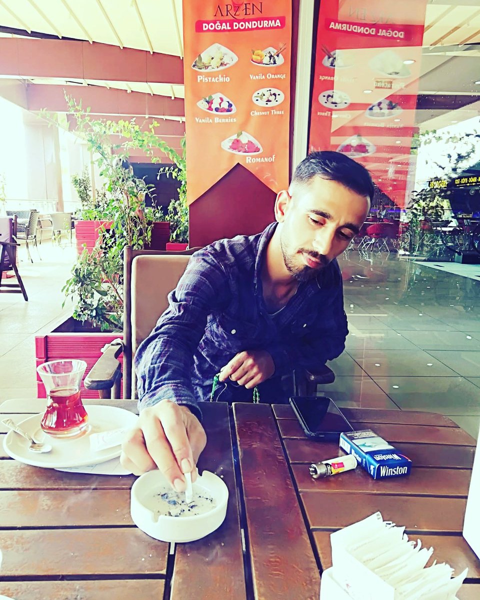 Siyah Beyaz Bir Aileden Bukelemunu Önce Beyaza Sonra Siyaha Büründü.