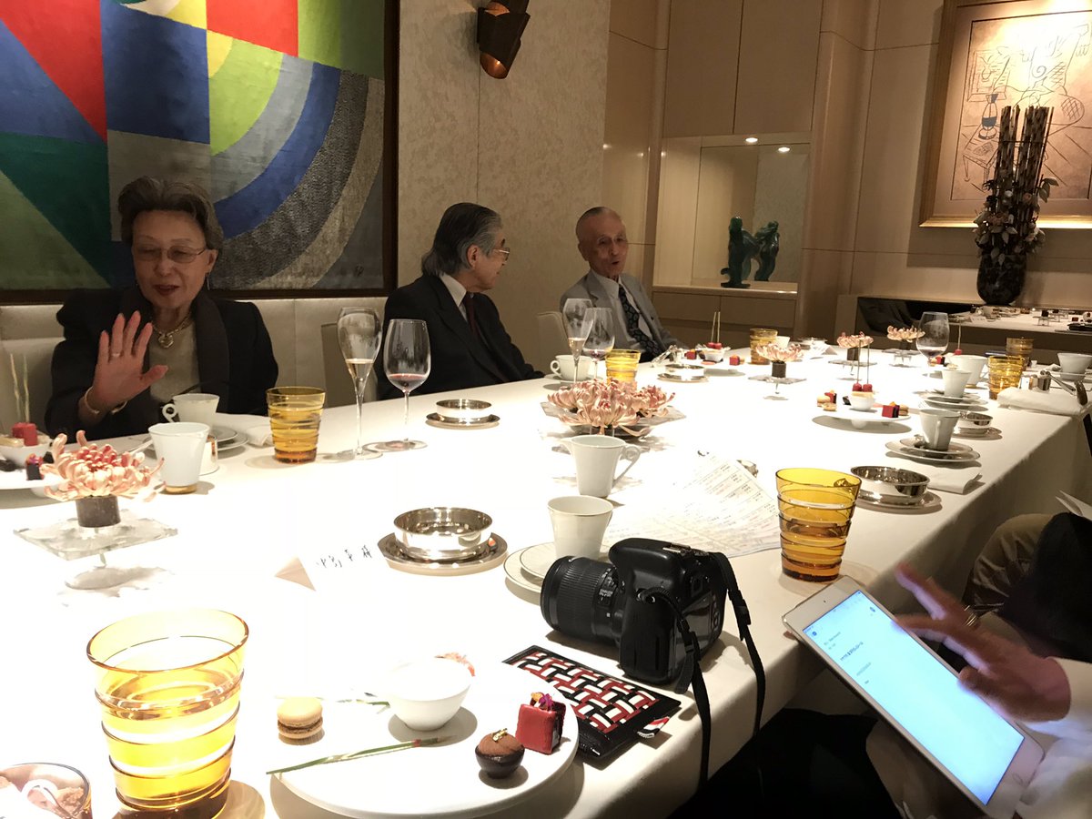 Masayoshi Takano Twitter પર ロオジェ にて ダニエル オストを囲む食事会は 昭和天皇の皇女 島津 貴子さんをはじめ そうそうたる方々と 音楽や芸術の話にはなを咲かせました 薫さんの作曲した グッバイモーニング を今度 アンドレア ボッチェリが Masayoshi Takano Twitter પર ロオジェ にて ダニエル オストを囲む食事会は 昭和天皇の皇女 島津 貴子さんをはじめ そうそうたる方々と 音楽や芸術の話にはなを咲かせました 薫さんの作曲した グッバイモーニング を今度 アンドレア ボッチェリが