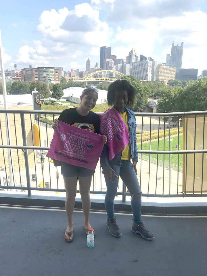 BBBSPgh's tweet photo. Thanks to a generous donor, #BBBSPGH matches Mike & Vaughn and Julia & Madison got to watch the @steelers win BIG Sunday at #HeinzField against the Falcons! What a game! #MentoringMatters #Pittsburgh #PittsburghSports #MatchActivity https://t.co/mwJqKJqEpa