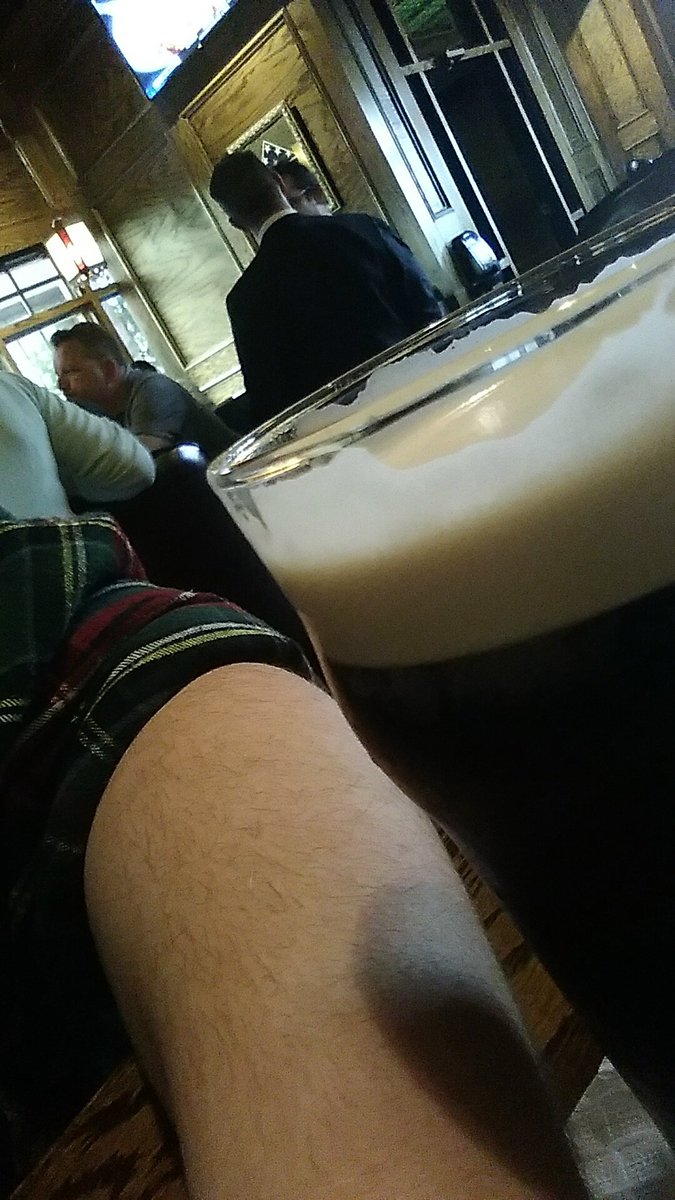 DocInTheXTardis's tweet image. ||Hit the pub, ready to get to responses. Or plotting. Or both.