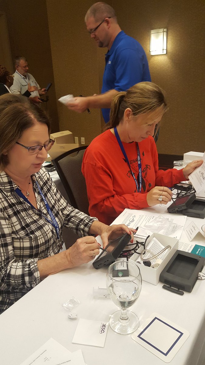 StemSau's tweet photo. Playing with Probes...learning the basics of @VernierST LabQuest and probes! @pittstate TEECA team, AR, LA, MO & OK. Wonderful collaborations between preservice and experienced teachers. #ISEASTEM2018 #SAUSTEM https://t.co/3WjWBiUFkA