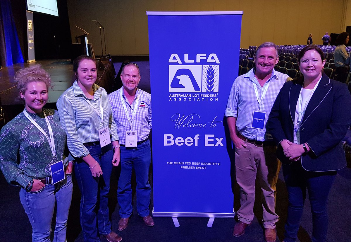 angusaustralia's tweet photo. Two @angusyouthaus members are attending @AustFeedlots #BeefEx2018 on in Brisbane 📸 winners Ruby Canning &amp; Hannah Cargill with Angus Australia Northern Development Officer Jono Faris, BeefEx MC Ben Dark &amp; Angus Australia Commercial Supply Chain Manager @17lizzyp81 #GrowAngus https://t.co/te2uIP9dtl