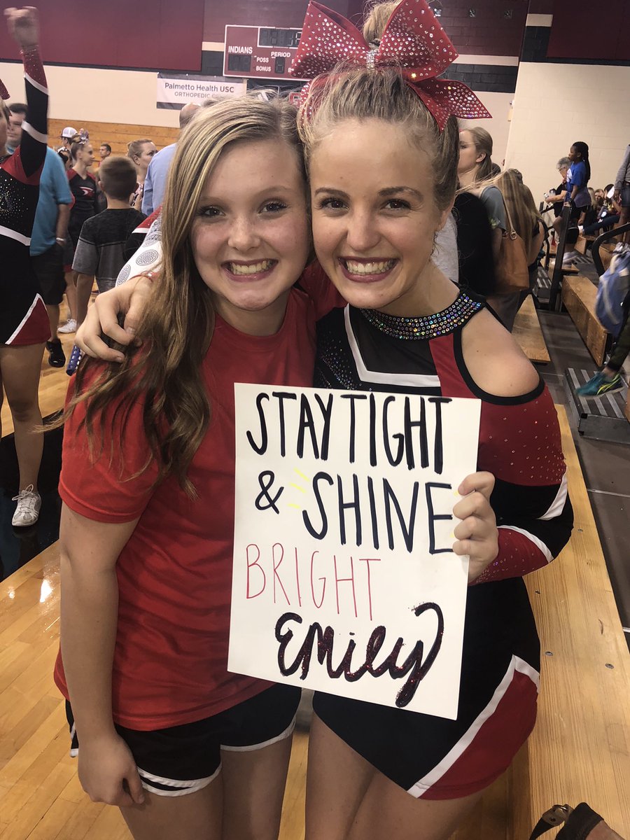 RandaGainey's tweet photo. sooooo my cheer sisters won 1st place! ❤️🤩🚨 #3rdyearback #seniorseasonforEm @emilyeil https://t.co/ao0U5aVI5y
