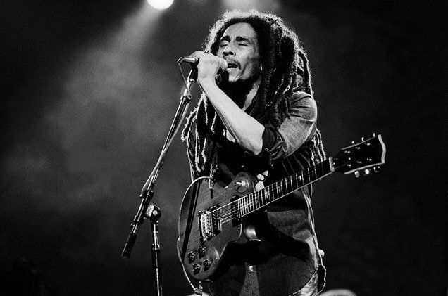StyleandVibes's tweet photo. Watch the trailer for ReMastered, a series that investigates who is responsible for the shooting of legendary musician #BobMarley. Watch Who Shot the Sheriff, exclusively on Netflix October 12th #CaribbeanFilm #Reggae #ReggaeDocumentary #CaribbeanTwitter https://t.co/0IWOavSrUI https://t.co/Tbj8iZN42O