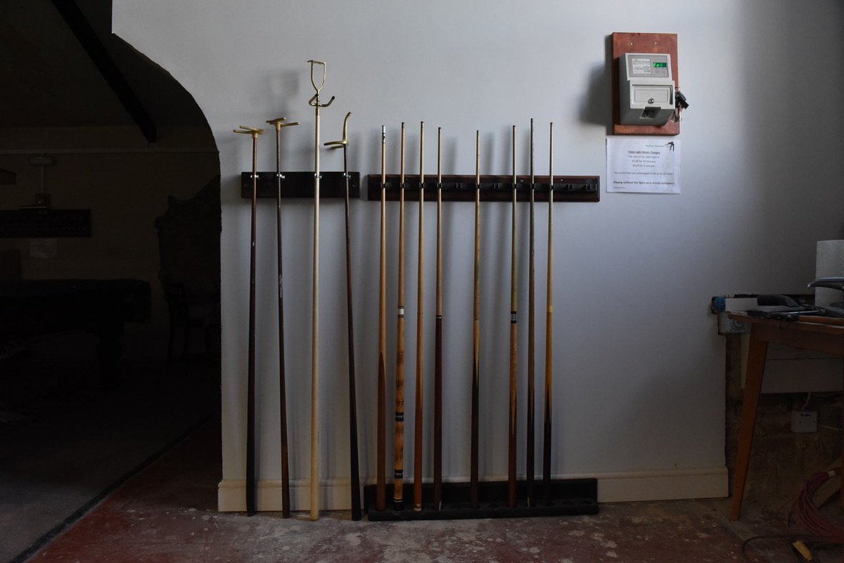 IanLongthorne's tweet photo. Right on CUE. Made a visit to Twyford Snooker Hall today. Thursdays @MaidenheadAds for the story. 
#snooker #cue #snookerclub  #snookerhall #sports #sport https://t.co/3KBzA0sBMM