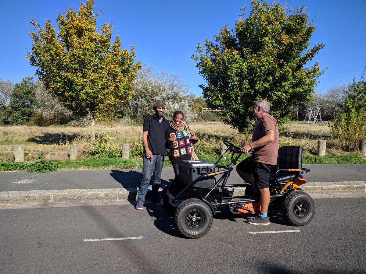 ClareMorrisPCP's tweet photo. Out and about in old oak @HamUnited @OldOakCentre #ridesidebyside https://t.co/p2DxM9XPBu