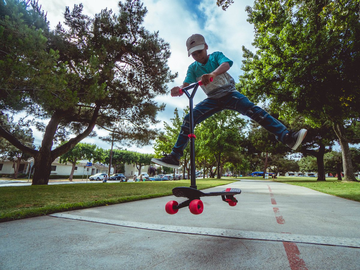 MORFboard's tweet image. Attention: Keep hands, arms, feet, and legs inside the ride at all times...Nah!!! 😜🤙