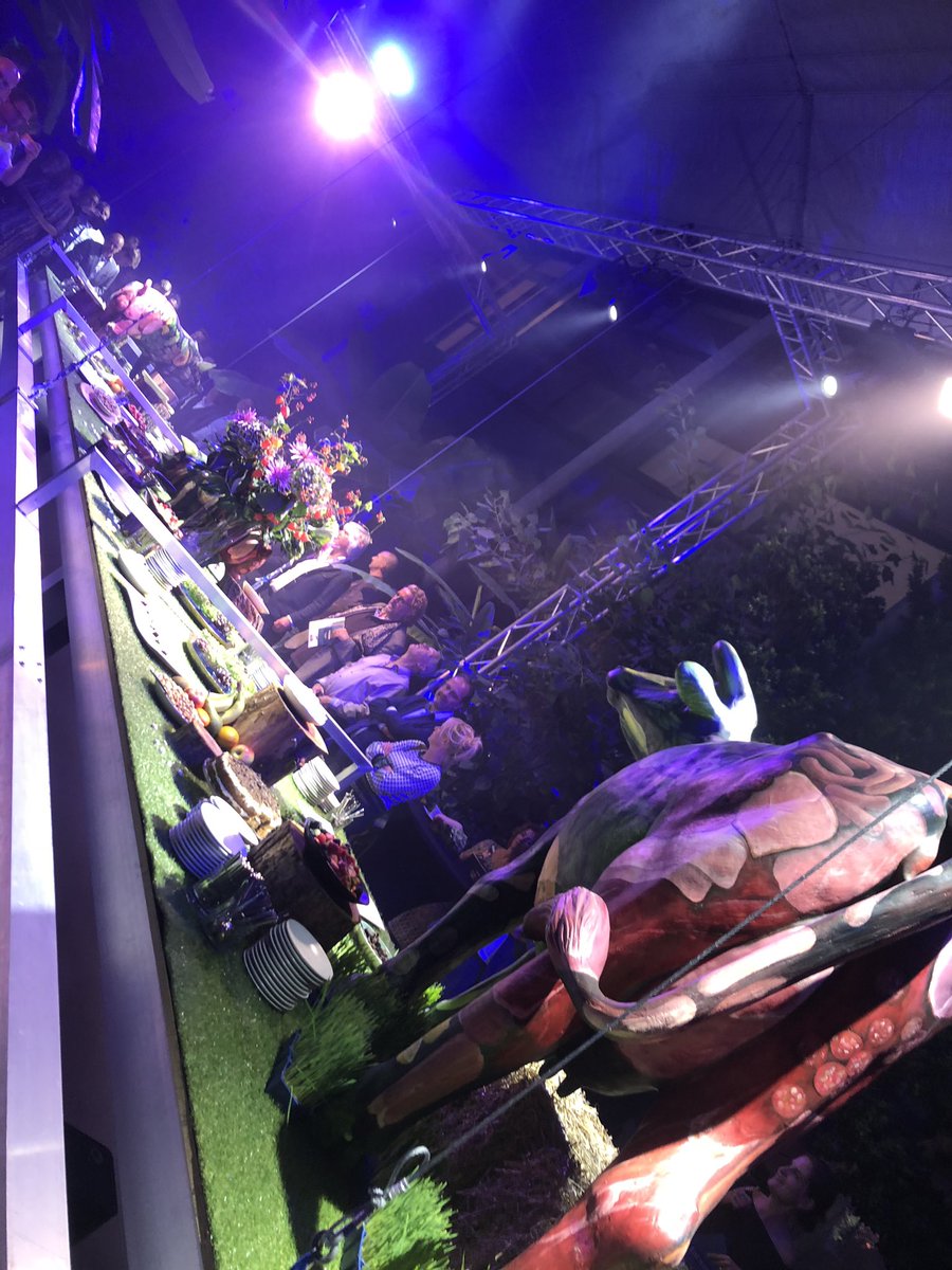 angelique_witde's tweet photo. Wat een bijzondere avond bij @koppertcress als aftrap van een baanbrekend project in de groenteteelt: Vers+  #personalisedfood #personalisedhealth https://t.co/dh7sITS313