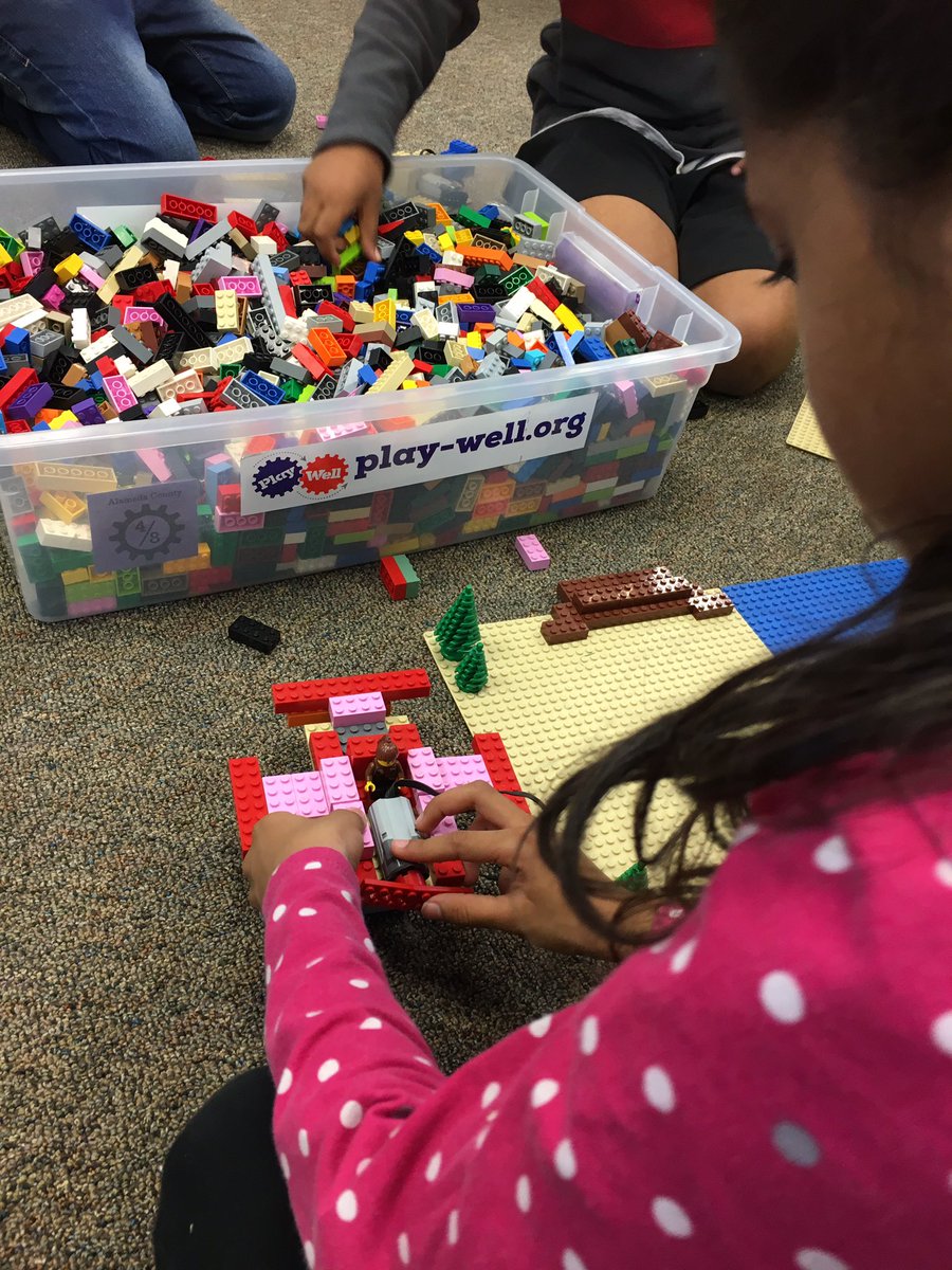 CBurden10A's tweet photo. Thank you @PlayWell_TEK for a great LEGO Engineering Challenge! #PUSDedu https://t.co/IBalDmCkxO