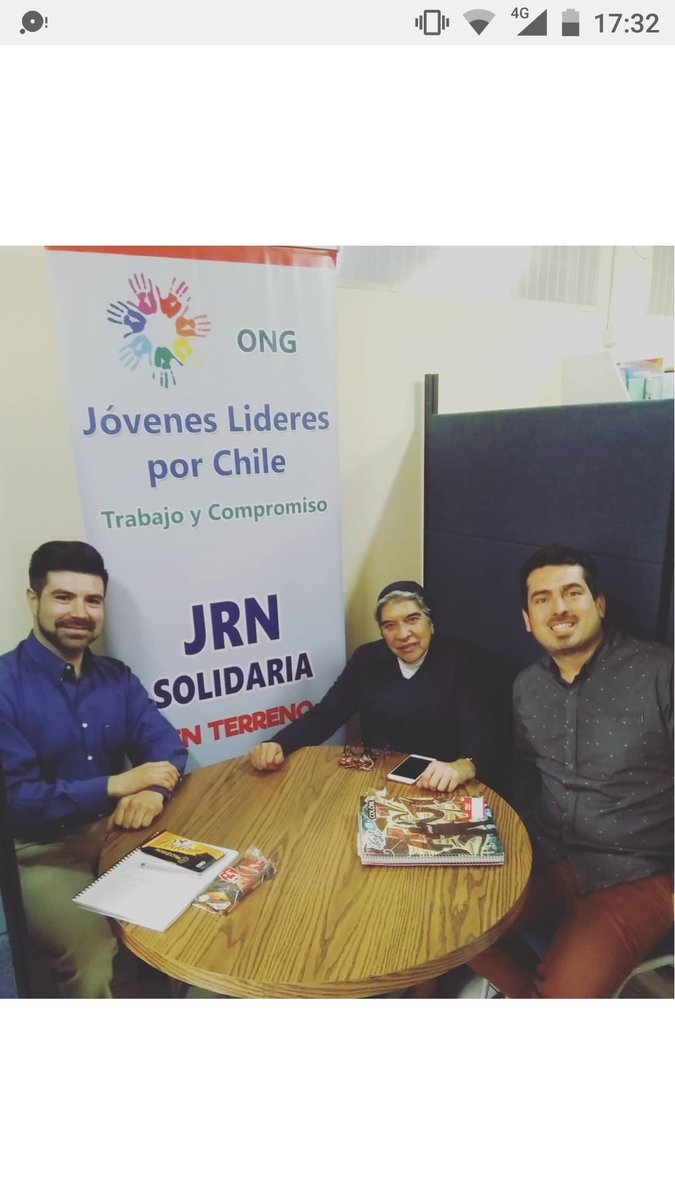 cristopherbrun2's tweet photo. La JRN-Solidaria entrega camas para los más necesitados Madre Superiora Sor Clarina compromiso  niños de escuelas de alta vulnerabilidad, Jóvenes RN a ponerse la camiseta por la solidaridad @DiputadosRN @chahuan @mjossandon @FelipeCisternas @JuventudRN @YeyiChocair @nonaossandon https://t.co/zm8ROuUstP