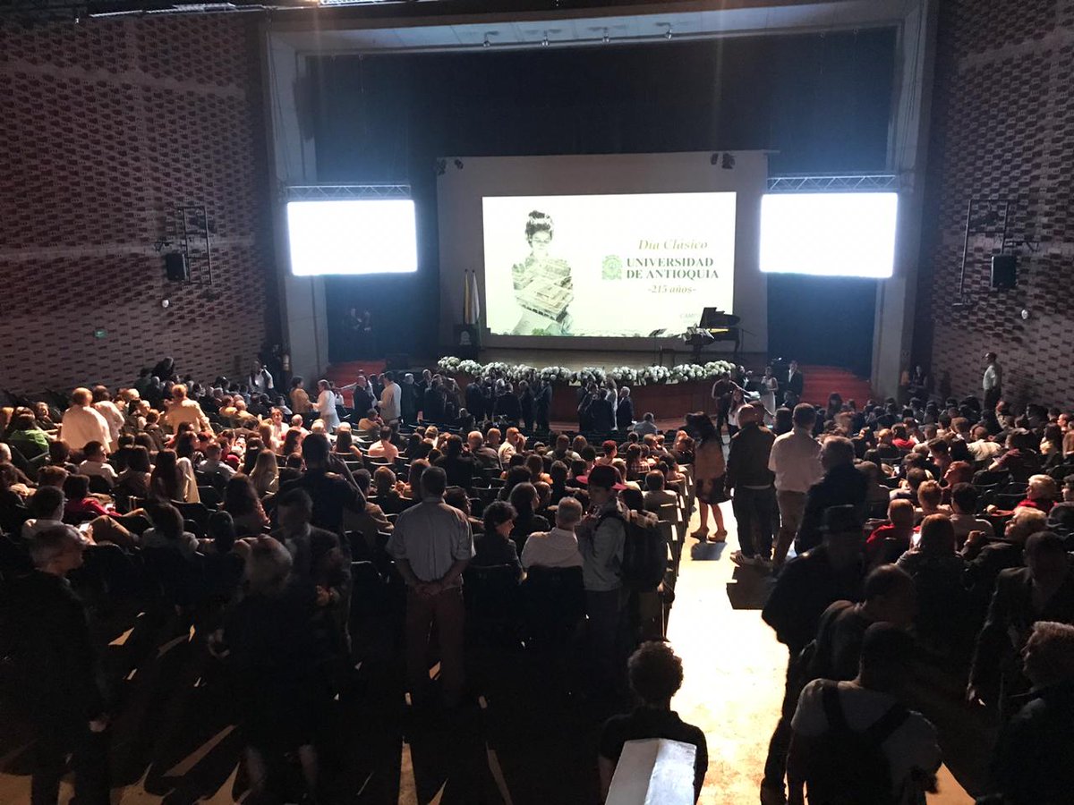 Hoy celebramos 215 años de historia académica y 50 años de la construcción de la Ciudad Universitaria. Ser integrantes de la <a href="/UdeA/">Universidad de Antioquia</a> nos llena de orgullo y por eso celebramos el #DíaClásicoUdeA. Gracias a quienes nos acompañan hoy.