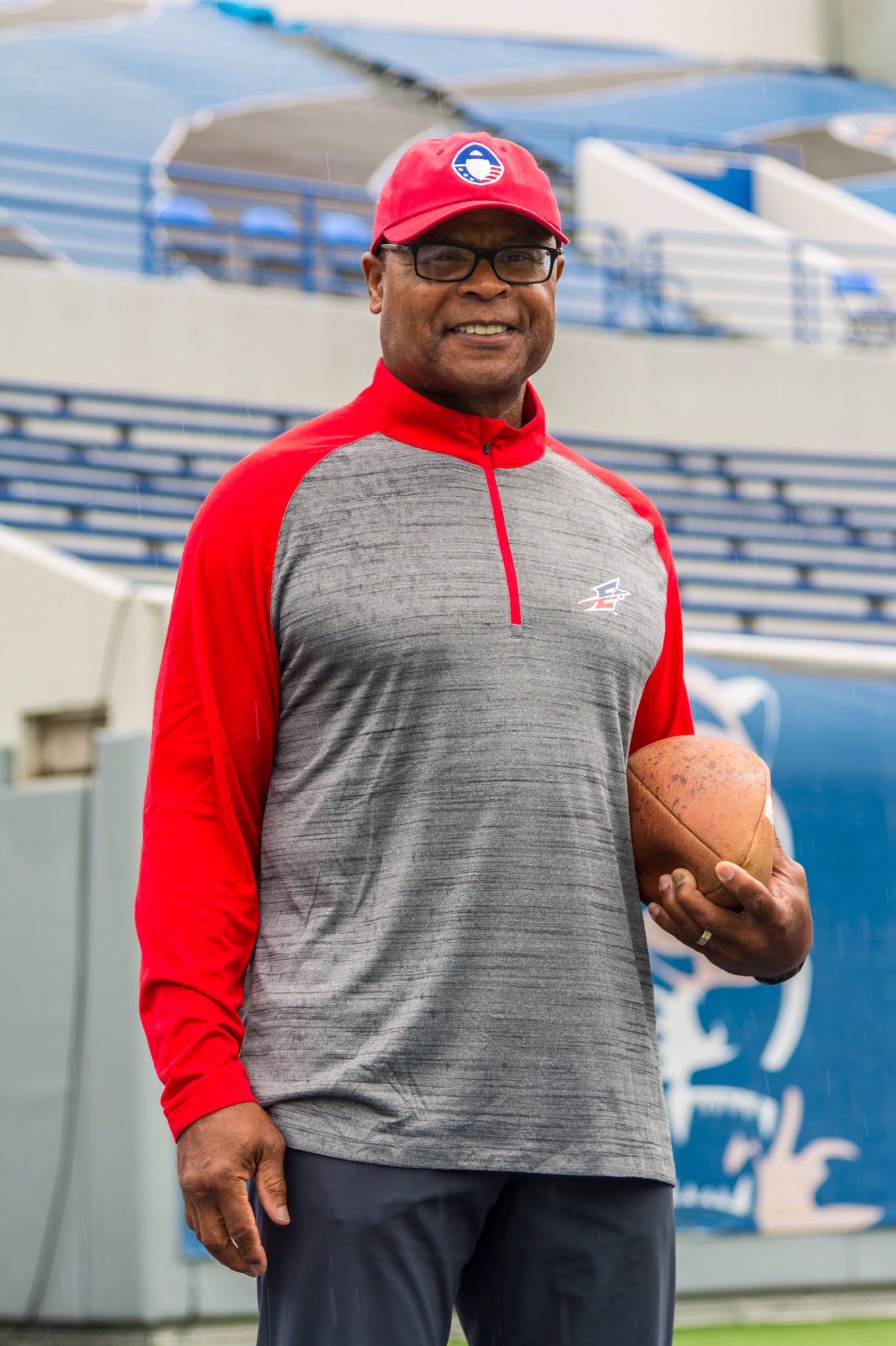 Remessage to wish head coach Mike Singletary Happy Birthday!  