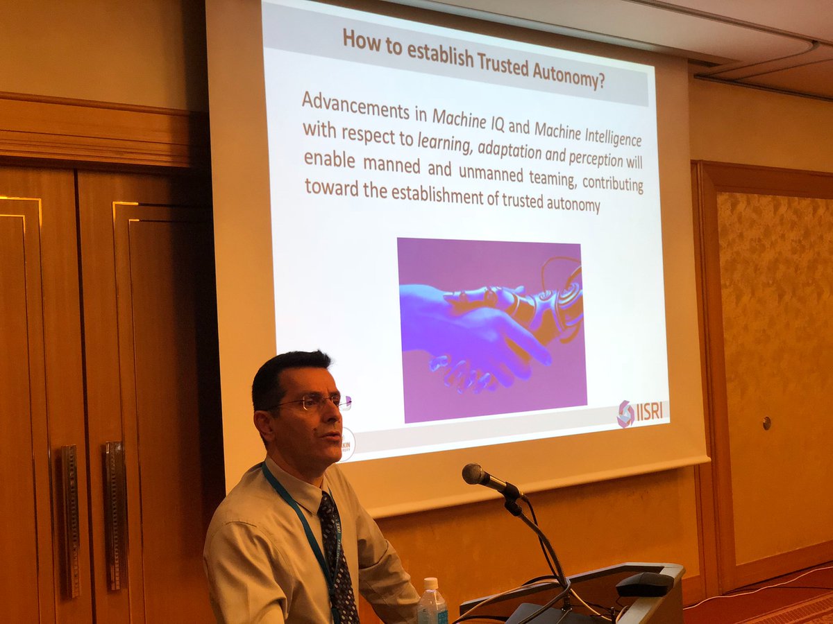 ieee_smcs's tweet image. Professor Saeid Nahavandi presenting the future of autonomy!
#IEEESMCS #SMC2018Conference