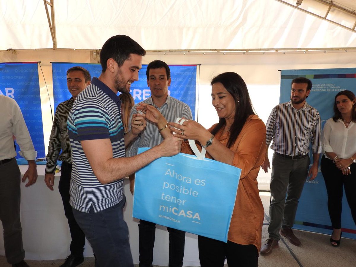 SoherElSukaria's tweet photo. Absolutamente feliz de participar de la entrega de las 52 primeras viviendas del programa @Procrear en #Cordoba #miCasa 
Un hogar, muchos sueños y un mejor futuro #MejorLugarDondeVivir https://t.co/4Rm5NIouwz