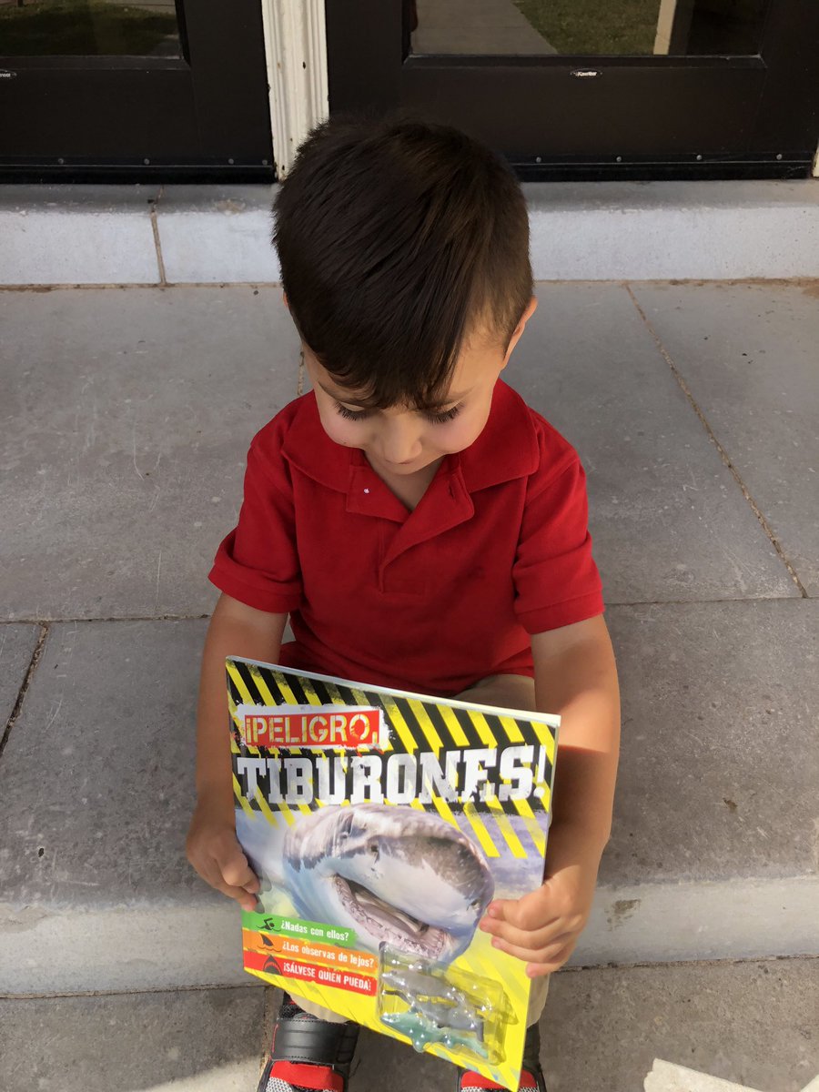 LTavarezECISD's tweet photo. When you take your kid to the Book Fair for the first time, the book he really wants is in Spanish and you strongly believe in encouraging reading...you buy the book ๐คช๐๐ผ๐โค๏ธ Looks like Mom is going to have to practice her Spanish at bedtime tonight...#readtolead #readearly https://t.co/fWcoOGiJhZ