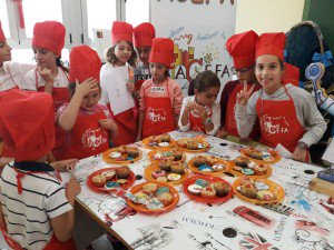 ACEFAvila's tweet photo. Aquí están las fotos de nuestros niños en el IV #TALLER #SINGLUTEN DE #ÁVILA 
Muchas gracias al @Colegio Diocesano Pablo VI por las instalaciones, a los asistentes y colaboradores sin vosotros no habría sido posible.  #movimientoceliaco #sumatealacadena
https://t.co/04LFgFtYRA https://t.co/4nhUiSdxIW