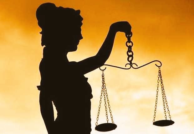 FonGonzalez's tweet photo. La Ley del aborto no obliga a nadie a abortar, tampoco la ley del divorcio obliga a nadie a divorciarse, ni por supuesto la ley del matrimonio homosexual no te obliga a casarte con un gay.
Las leyes otorgan derechos, lo que hace daño son las prohibiciones de los derechos. https://t.co/jsz0nNUwoC
