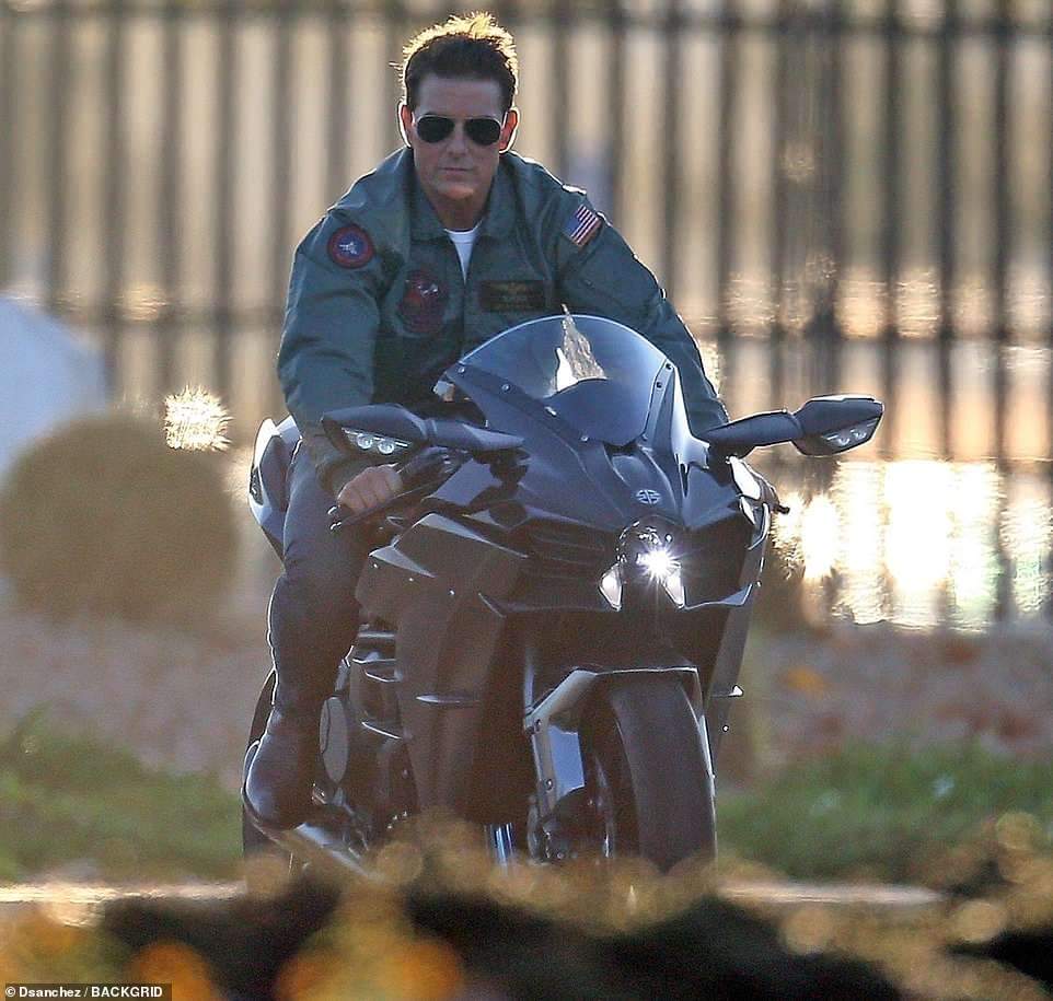 tomcforever's tweet photo. New pics top gun sequel . https://t.co/6M6intjPWz