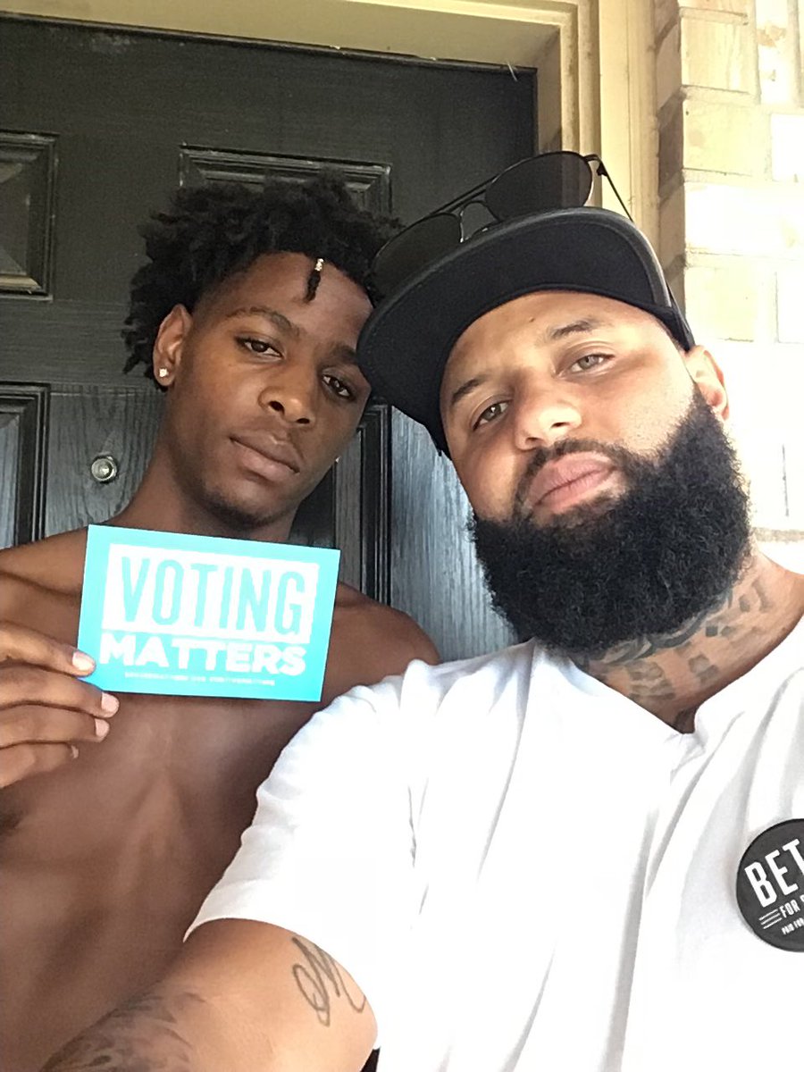 It’s always an honor to get a solid commitment from young Black brothers to exercise their rights!! They don’t always teach us the importance of voting in our communities, so it does my spirit justice to be the one to inform them... #OurVoiceMatters #PTP #Tx07 #FlipTheSeat