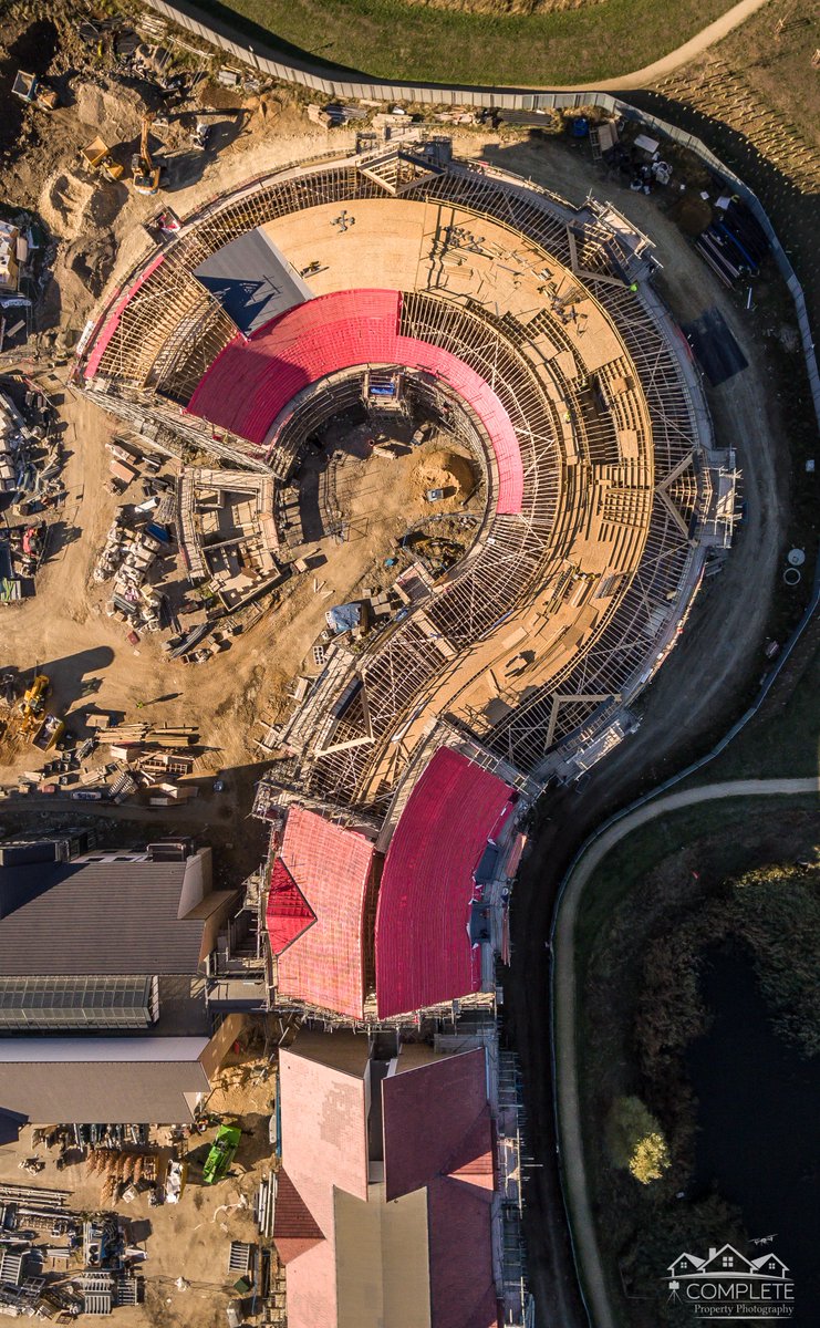 comp_prop_photo's tweet image. Wixams Retirement Village.....work in progress. We love this shot! 😍❓❓❓😎