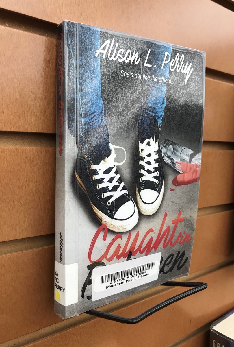 Sassy_Town's tweet photo. So, this happened! I’m in the library and all kinds of giddy about it. 😃😁 #YABooks #library https://t.co/kkpkNXsQXx