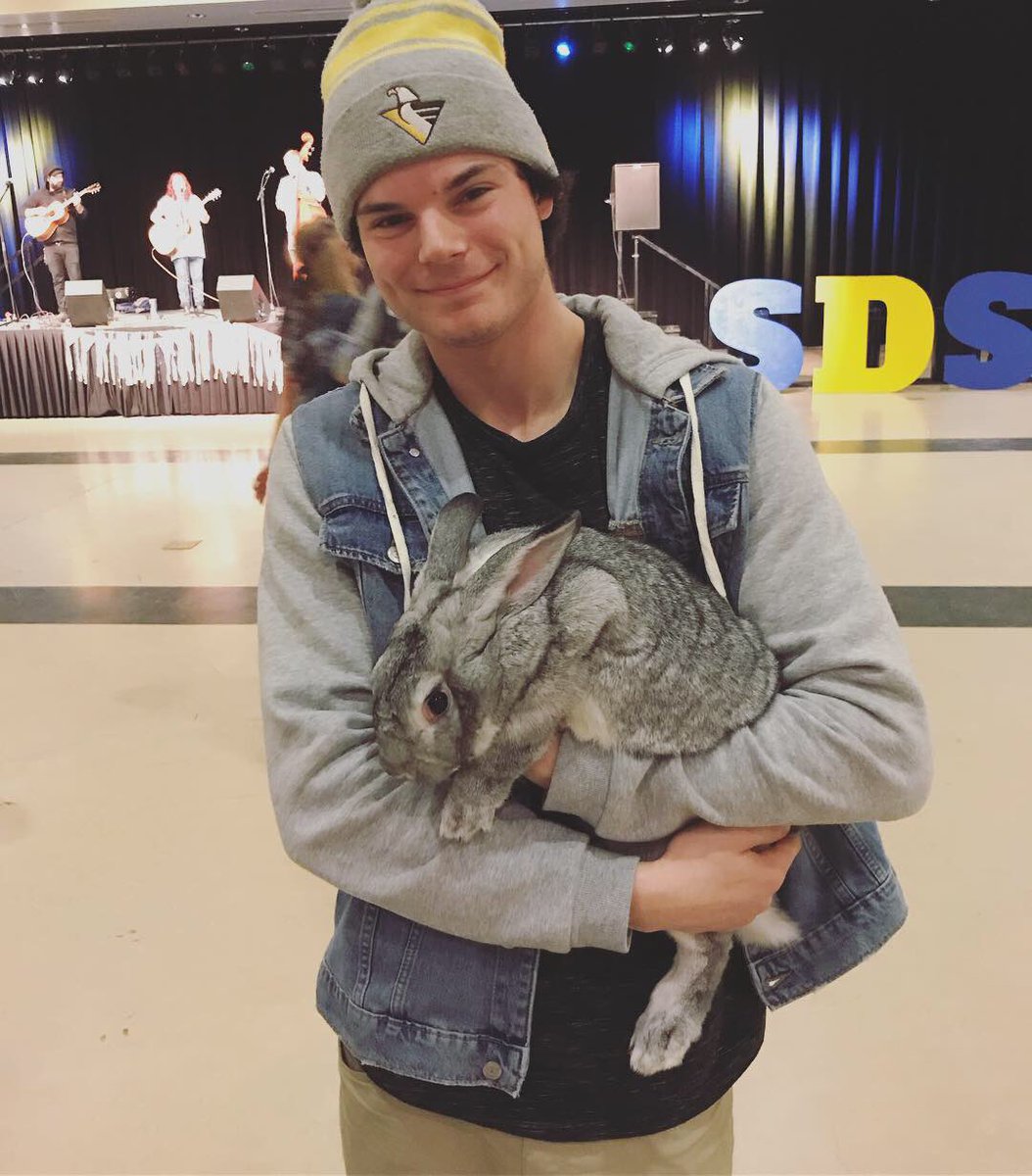 CoughlinRabbit's tweet photo. Had a wonderful time at Rally at the Rails last night. Excited to see everyone at the BumFire tonight! 🔥Thank you @hoboday for inviting me! https://t.co/td0tfonwOU