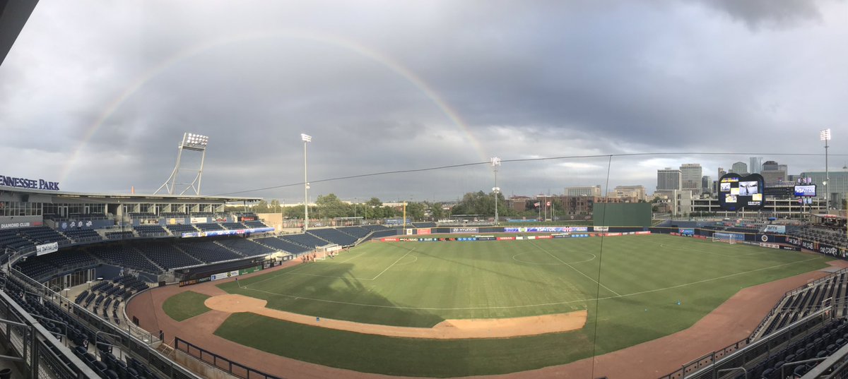 FCJakeSC's tweet photo. The rainbow is @Schetz19 promise that we will win today. #goldrush #rainbowrush https://t.co/jpuqjSkB56